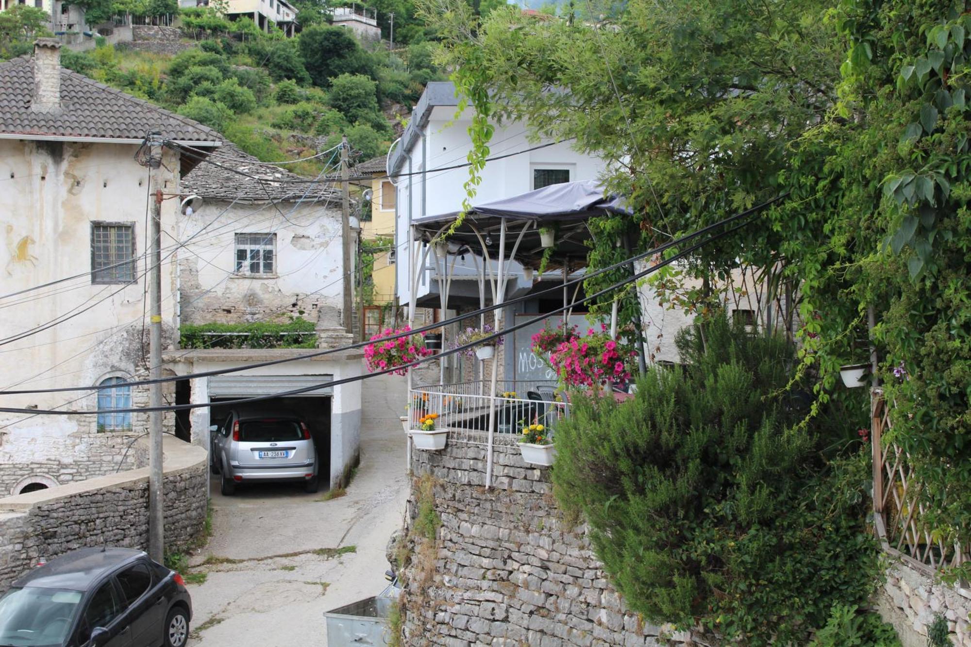Vila Karagjozi Gjirokastër Exterior foto